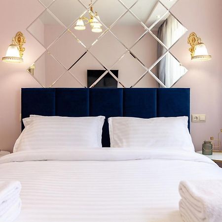 Avangard Magnus Apartment Lviv Bagian luar foto