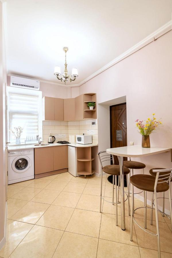 Avangard Magnus Apartment Lviv Bagian luar foto