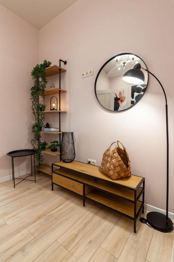 Avangard Magnus Apartment Lviv Bagian luar foto