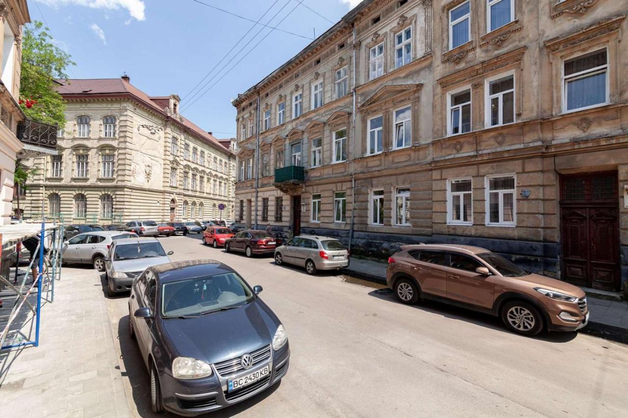 Avangard Magnus Apartment Lviv Bagian luar foto